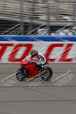 media/Oct-15-2022-Fastrack Riders (Sat) [[9a18b22502]]/Level4/Start Finish 900am/